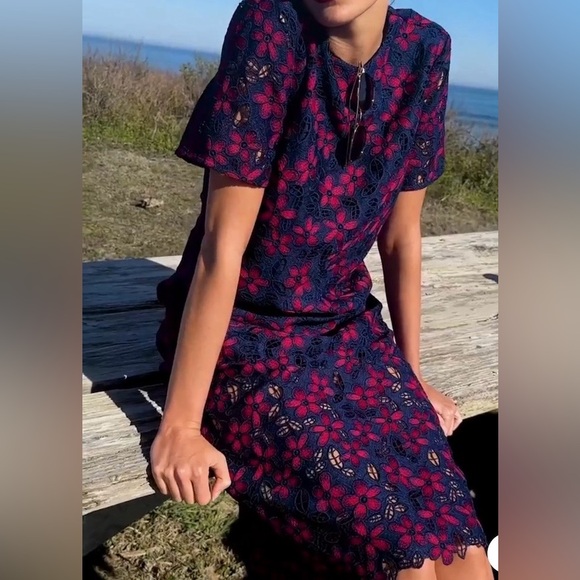 Tuckernuck Midnight Floral Lace Seraphina Dress Navy & Red NWT - Picture 5 of 8